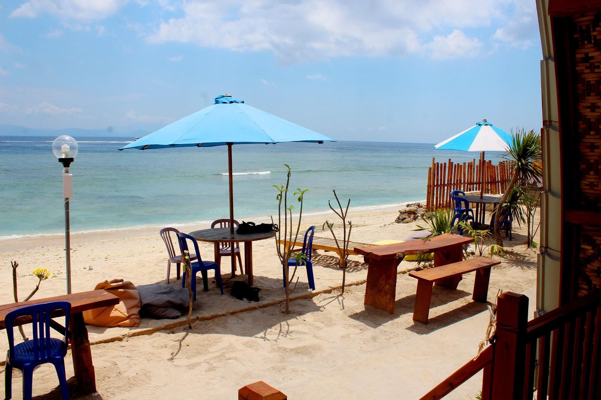 Road Beach Homestay Ped Bagian luar foto